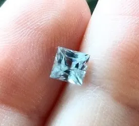 .90 CT CLEAR BLUE SAPPHIRE