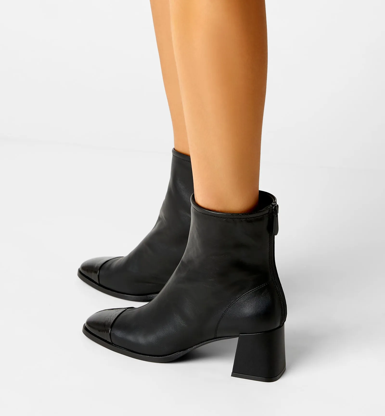 ASTOR LEATHER BOOTIE