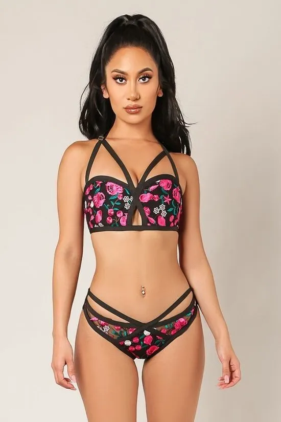 Embroidered Lace Bandage Swim Set