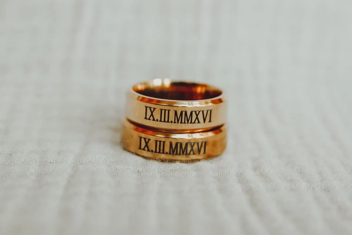 Golden Couple Rings with Customized Engraving