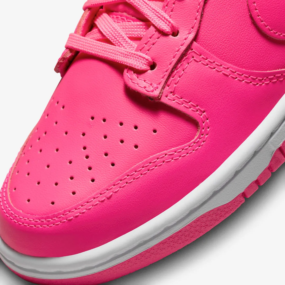 Nike SB Dunk Low Hyper Pink White DZ5196-600