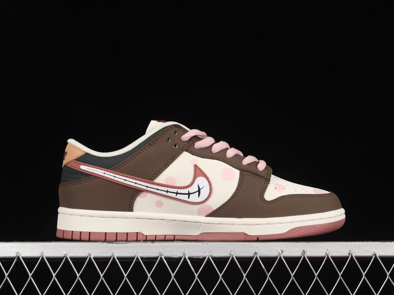 Otomo Katsuhiro x Nike SB Dunk Low Steamboy OST Dark Grey Pink GY2021-132