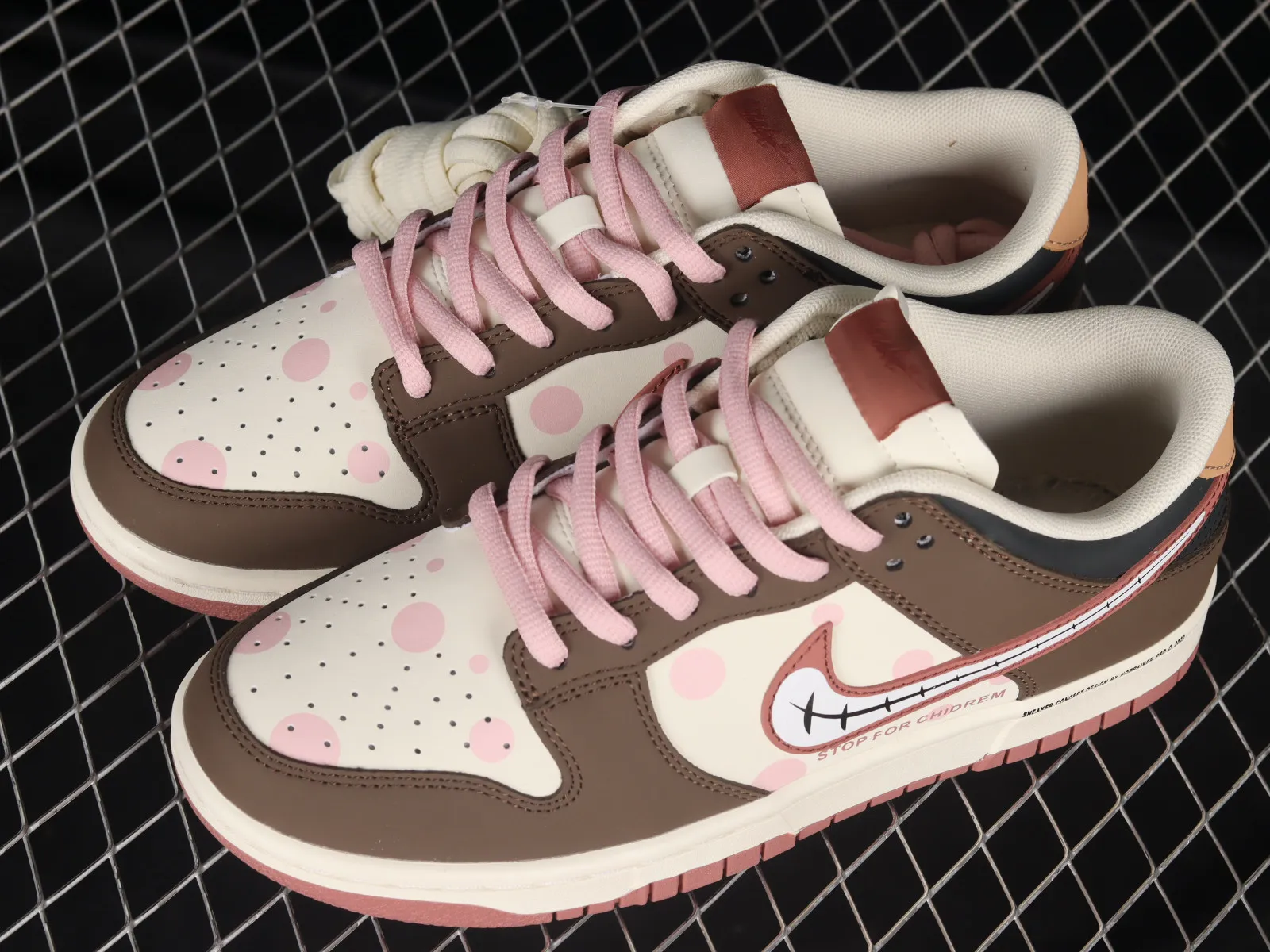 Otomo Katsuhiro x Nike SB Dunk Low Steamboy OST Dark Grey Pink GY2021-132